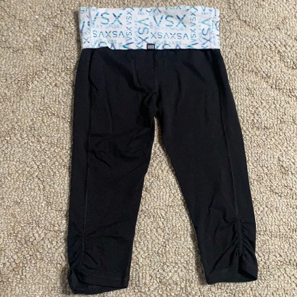 Victoria’s Secret VSX Foldover Capri Leggings - Picture 4 of 11